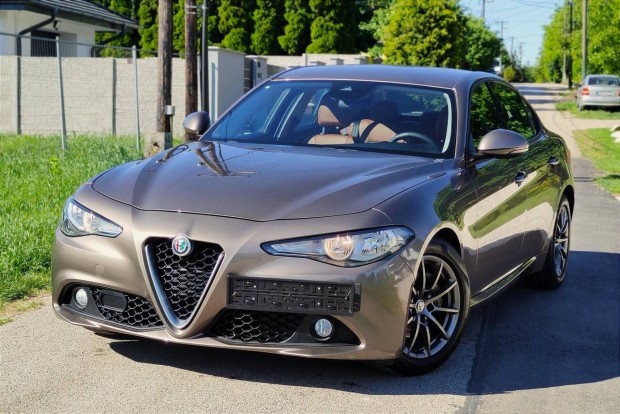 ALFA Romeo Giulia 2.2 D Super Törés és Sérülésm...