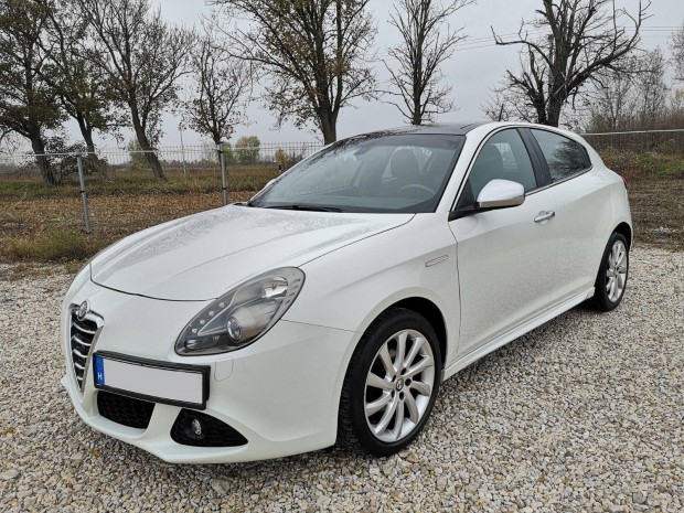 ALFA Romeo Giulietta 1.6 Jtdm-2 Distinctive Pan...