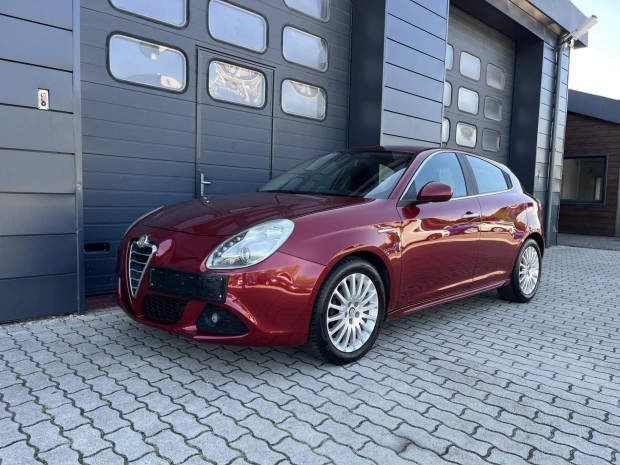 ALFA Romeo Giulietta 1.6 Jtdm-2 Distinctive SZE...