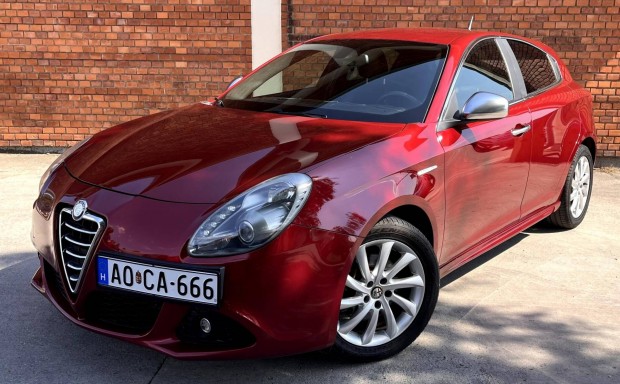 ALFA Romeo Giulietta 2.0 Jtdm-2 Distinctive BOS...