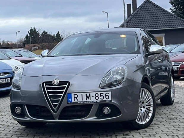 ALFA Romeo Giulietta 2.0 Jtdm-2 Distinctive Vez...