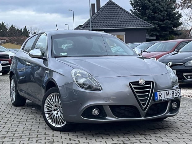 ALFA Romeo Giulietta 2.0 Jtdm-2 Distinctive Vez...