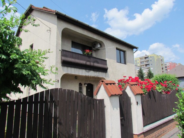 ALKUK�PES  CSAL�DI H�Z ELAD� MISKOLCON!