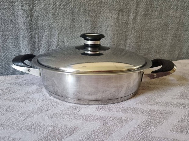 AMC 24 cm-es, 2,6 literes mély serpenyő