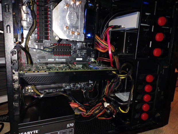 AMD FX8300 8GB DDR3 Gtx 1080 8GB