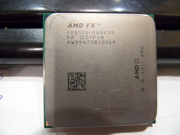 AMD FX 8120 (8 mag) - 8X 3.3GHz / 16M Cache (AM3+)