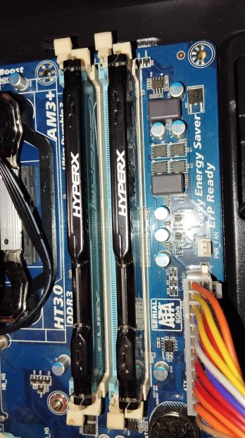 AMD Fx 8320 8 magos gép