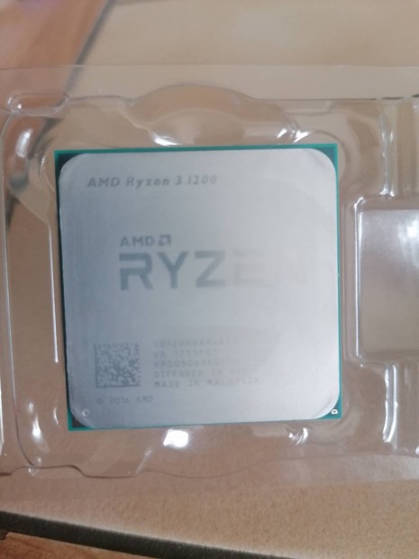 AMD Rysen 3 Proci 