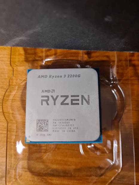 AMD Ryzen 3 2200G Processzor+Ventiltor