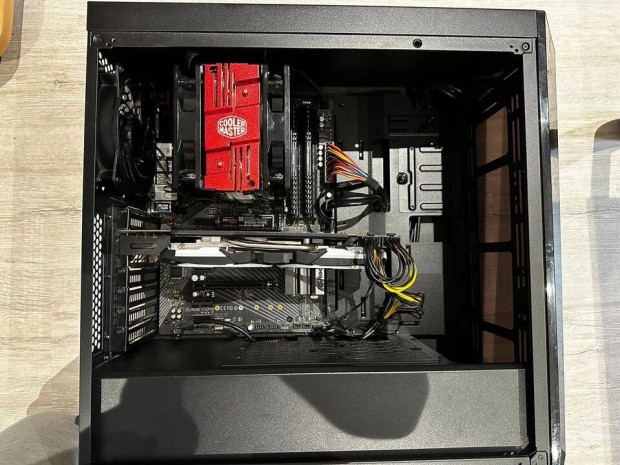 AMD Ryzen 5 2600 , RX 590 , 16GB RAM Gamer PC
