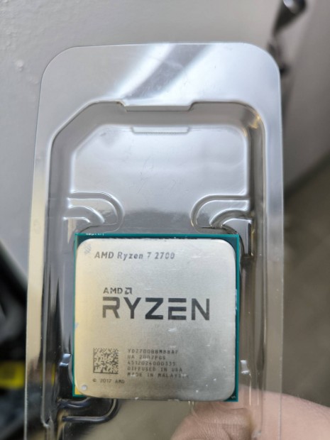 AMD Ryzen 7 2700 cpu