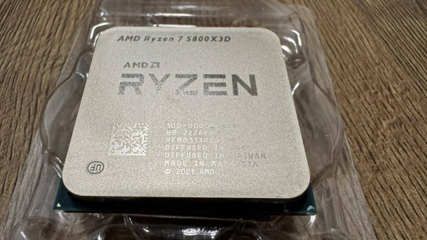 AMD Ryzen 7 5800X3D