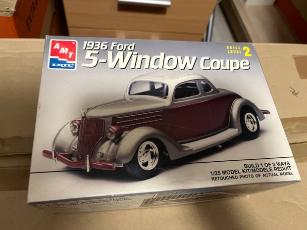 AMT/Ertl Ford 5-Window Coupe makett 1:25