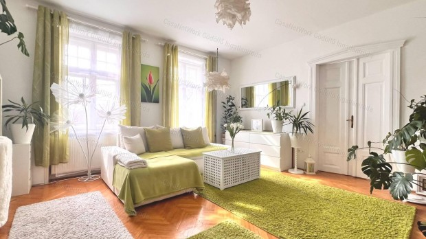 ANTAL-HEGY �LEL�S�BEN T�ND�RI LAK�S