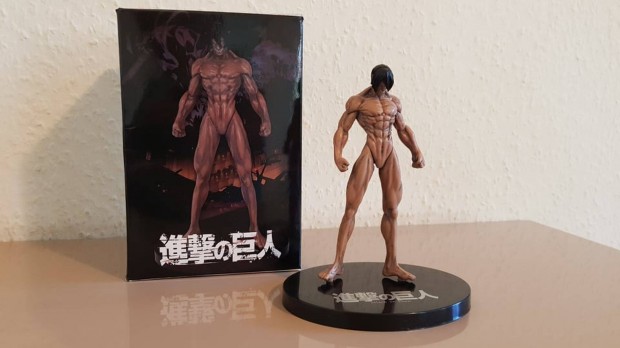 AOT Eren Jaeger Attack on Titan figura dszdobozzal 15cm j Kszleten