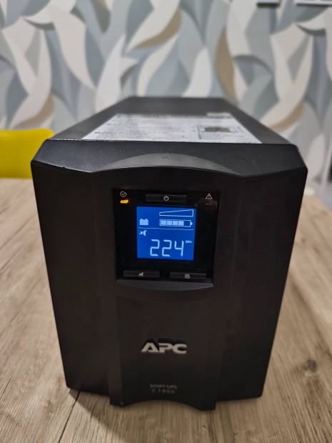 APC Smart 1000V sznetmentes