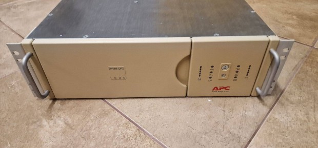 APC Smart-UPS 1000 Rminet rack sznuszos kimenet sznetmentes tp