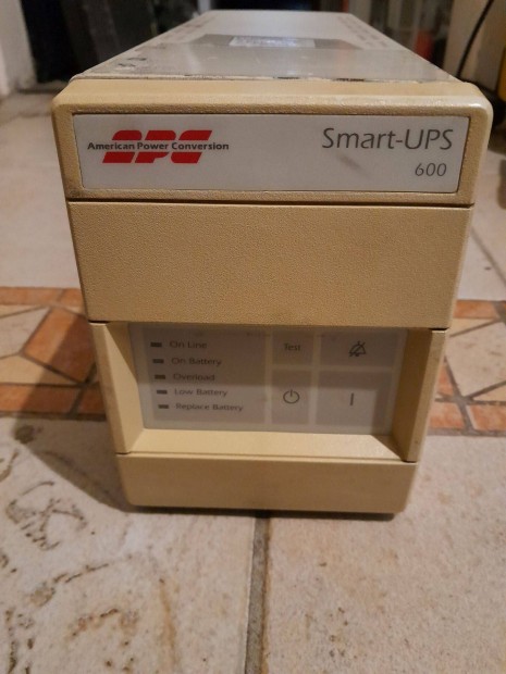 APC Smart-UPS 600I (AP600I) szinuszos sznetmentes tpegysg