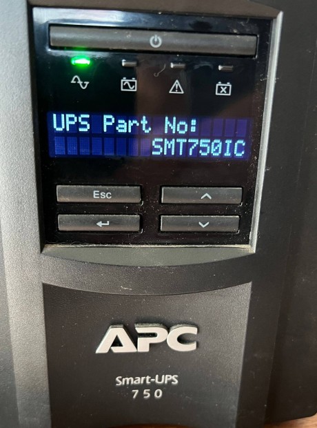 APC Smart-UPS 750VA SMT750IC szünetmentes tápegység