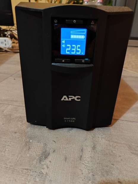 APC Smart ups C 1500 VA sznetmentes tpegysg