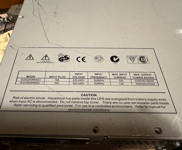 APC sznetmentes tpegysg (rackbe szerelhet)