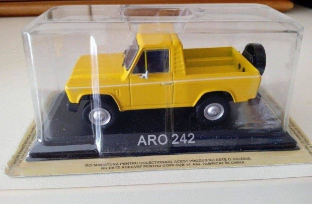 ARO 242 kisauto modell 1/43 Elad