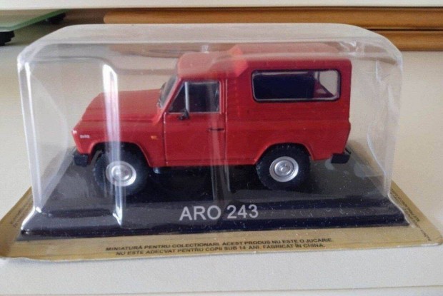 ARO 243 kisauto modell 1/43 Elad