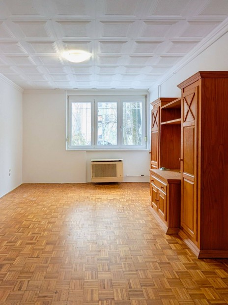 �R Cs�kkentve!! Elad� 55 m ingatlan, Sz�chenyiv�rosban