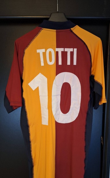 AS Roma 2001/02 Home jersey