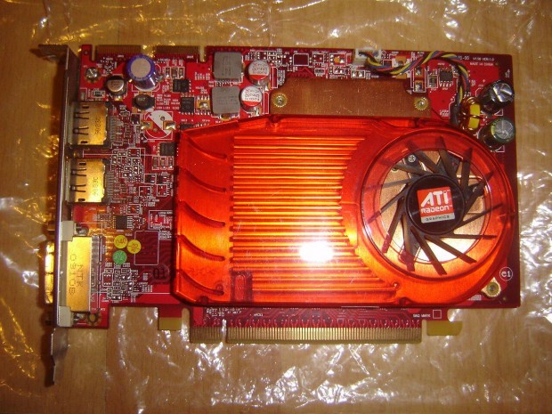ATI Radeon 3650 PCI-e 256MB VGA-videokártya