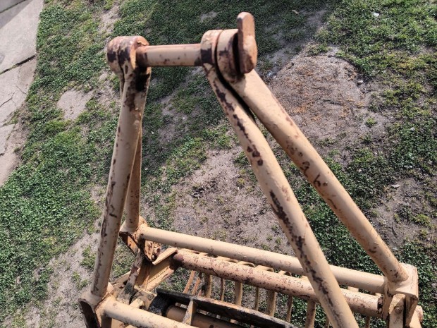 ATLAS mez�gazdas�gi rakod� g�p c�klafog� elad�.