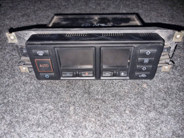 AUDI 100 / A6 C4 digit klímavezérlő (4A0820043)