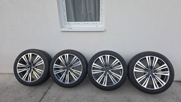 AUDI 20"-os gy�ri felni gumival