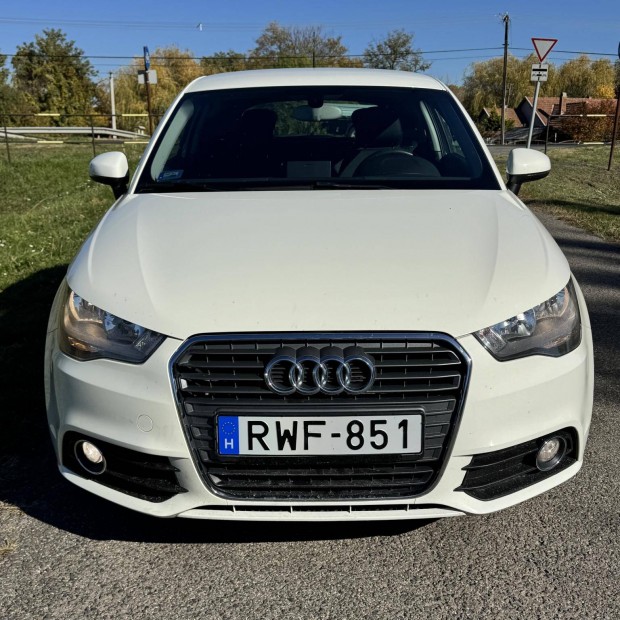 AUDI A1 1.2 TFSI Ambition Tulajdonostl Megkm...