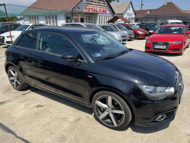 AUDI A1 1.6 TDI DPF Ambition Szervizkönyves