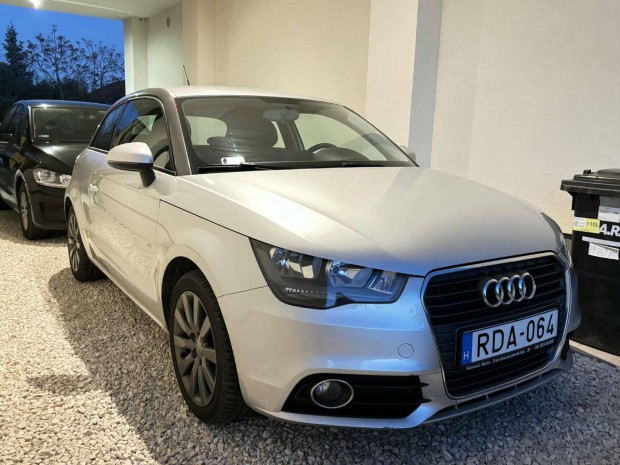AUDI A1 1.6 TDI DPF Attraction Rendszeresen SZE...