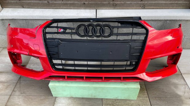 AUDI A1 S-LINE Facelift gyri els lkhrt 8XA807437D