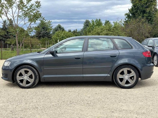 AUDI A3 1.4 TFSI Ambiente Xenon Tempomat Hitelr...