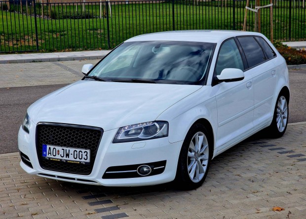AUDI A3 1.4 TFSI Ambition S-tronic Xenon-LED-RA...