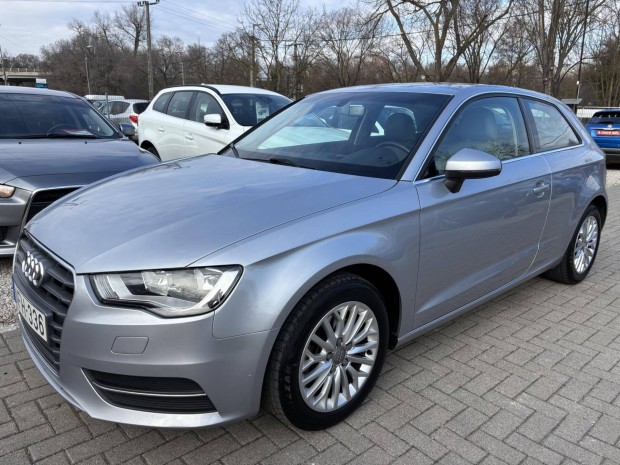 AUDI A3 1.4 TFSI Attraction CoD