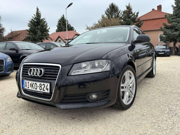 AUDI A3 1.4 TFSI Attraction Hitelre is!Gyönyörű...
