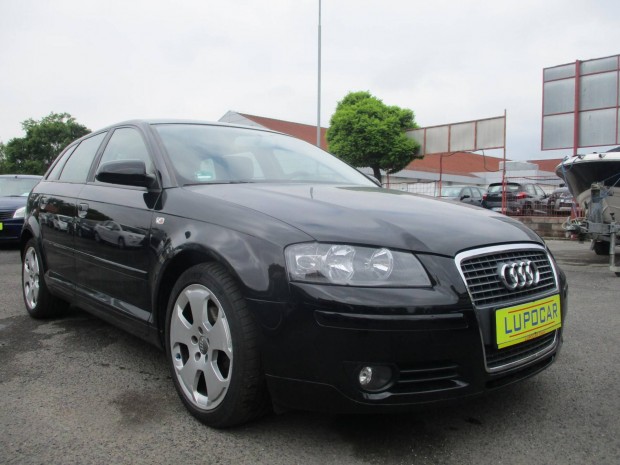 AUDI A3 1.4 TFSI Attraction Sportback!