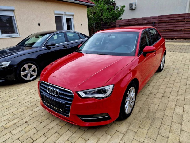 AUDI A3 1.4 TFSI Attraction Xenon-LED-RADAR-GAR...