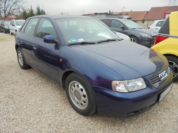 AUDI A3 1.6 Ambiente