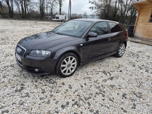 AUDI A3 1.6 Ambiente 3x Sline