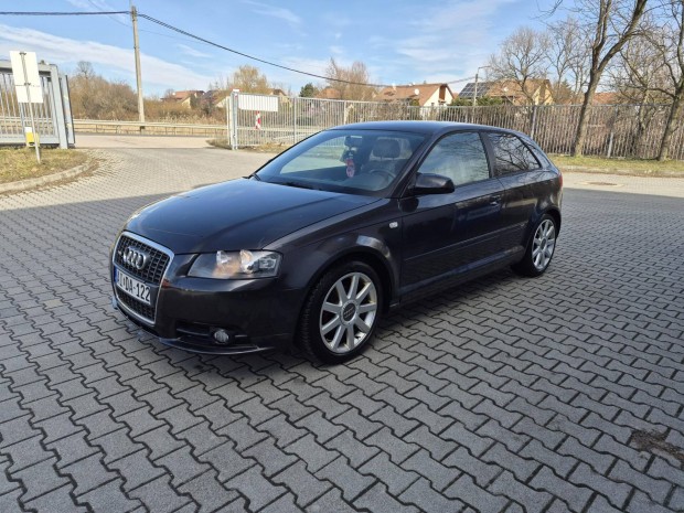 AUDI A3 1.6 Ambiente 3x Sline