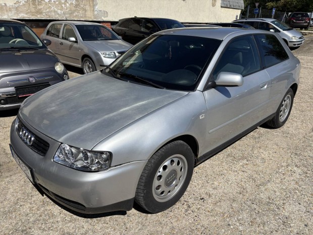 AUDI A3 1.6 Ambiente