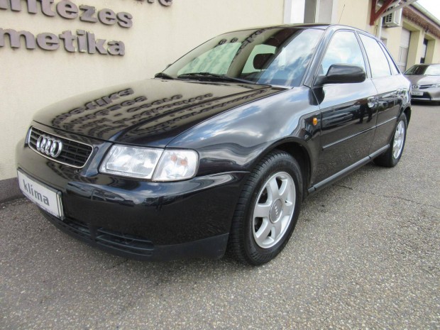 AUDI A3 1.6 Ambiente Digitklima. ABS !