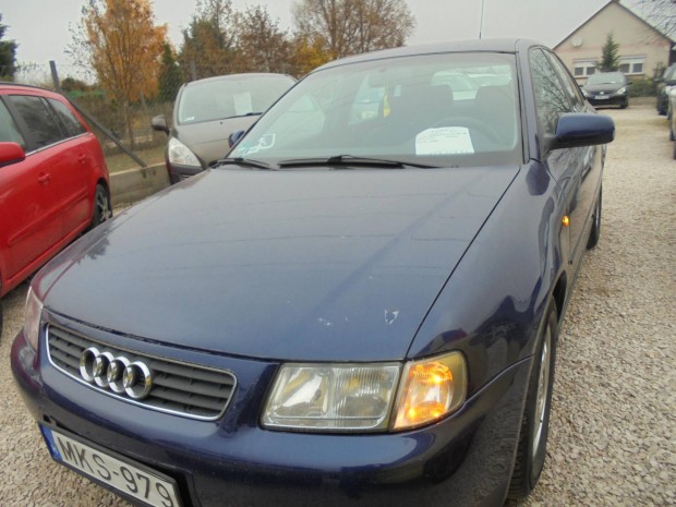 AUDI A3 1.6 Ambiente Magyarorszgi.Szervizknyves