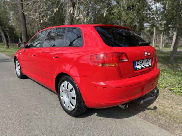 AUDI A3 1.6 Ambiente Visszany�lsz a j�hoz! 214e...